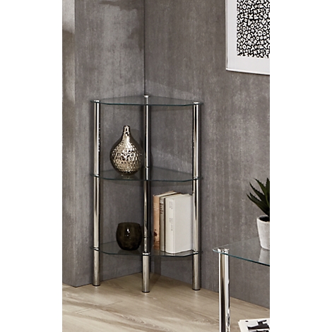 Eckregal mit Glasebenen und Metallgestell, dekoriert mit Vasen und Büchern. Grauer Hintergrund.