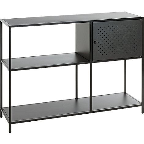 Schwarzes Metallregal mit Regalen und einem Schrank mit Lochmuster-Tür. Das Regal hat eine moderne, minimalistische Ästhetik.