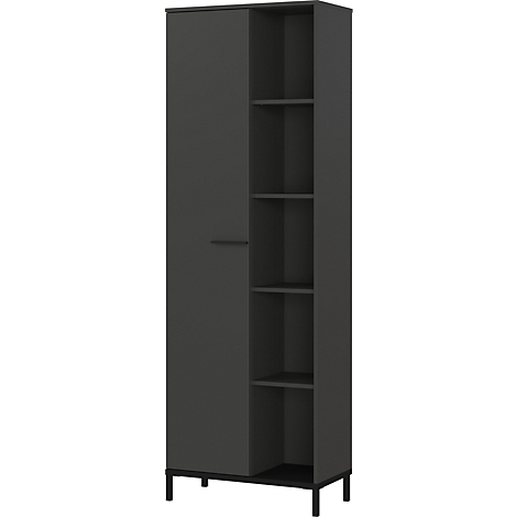 Dunkelgrauer Schrank mit Tür und Regalen. Schwarze Beine. Die Tür ist geöffnet.