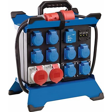 Boîtier de distribution électrique bleu avec diverses prises et une poignée. Des câbles noirs sont connectés.