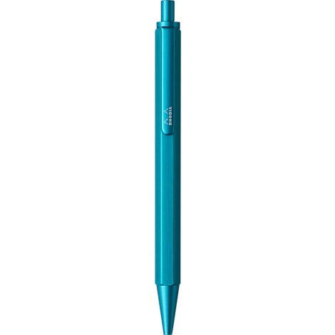 Nahaufnahme eines türkisfarbenen Stifts; der Stift ist zylindrisch, mit konischer Spitze und einem Klickmechanismus.
