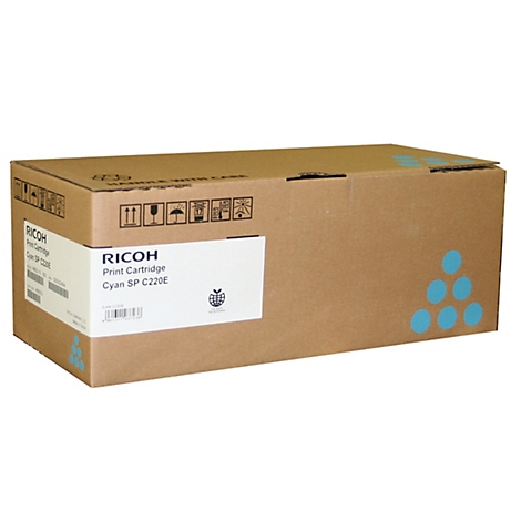 Eine braune Kartonverpackung mit der Aufschrift RICOH Print Cartridge Cyan SP C220E.