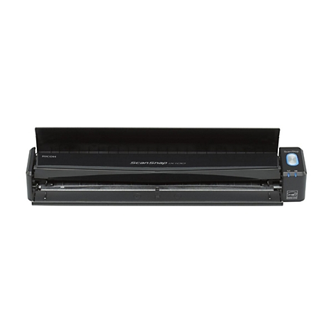Un scanner noir avec un couvercle ouvert, sur fond blanc. Le scanner indique "RICOH ScanSnap iX100."