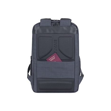 Dunkelgrauer Rucksack mit Reisepass in der Vordertasche.