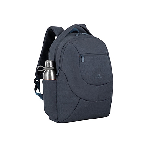 Dunkelblauer Rucksack mit einer Wasserflasche in der Seitentasche. Er hat mehrere FÃ¤cher und ReiÃŸverschlÃ¼sse.
