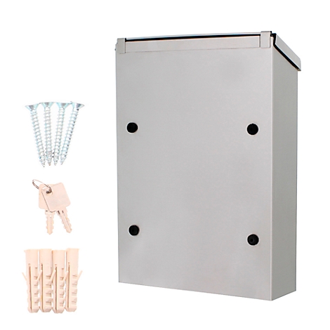 Een grijze brievenbus met accessoires: schroeven, pluggen, sleutels.