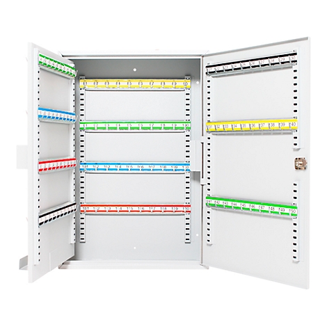 Een open, witte sleutelkast. Gekleurde rijen zijn gerangschikt in de deuren en in de kast om sleutels te kunnen plaatsen.