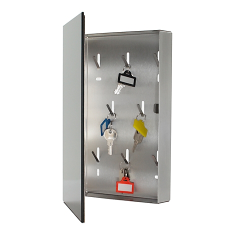 Een open, zilveren sleutelkast met verschillende sleutels aan haken. Sommige sleutels hebben gekleurde labels.