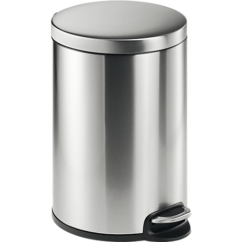 Silver trash can with lid and foot pedal.