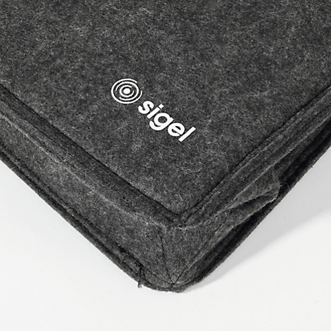 Gros plan d'un produit en feutre gris avec le logo blanc de Sigel.