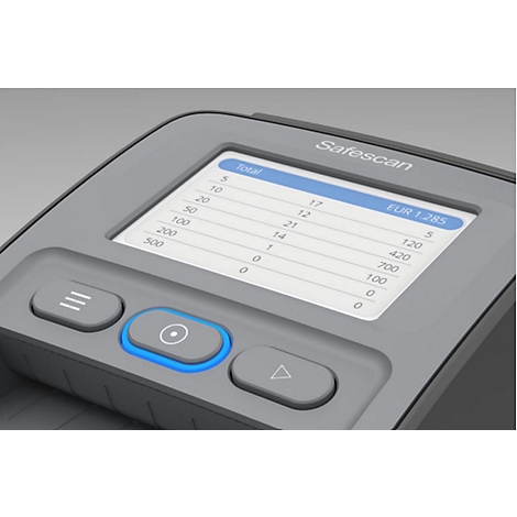 Detailaufnahme eines Safescan-Geräts mit blau beleuchteter Taste und Bildschirm mit Datenübersicht.