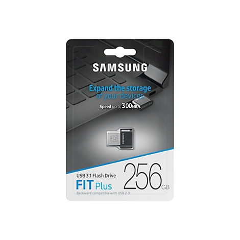 Emballage d'une clé USB Samsung 3.1 FIT Plus. Le produit est représenté, avec des textes tels que "Expand the storage", "256 Go" et "USB 3.1".