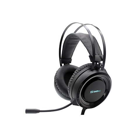 Schwarzes Gaming-Headset mit Mikrofon auf weißem Hintergrund. Der Schriftzug "Sandberg" ist auf der Ohrmuschel zu sehen.