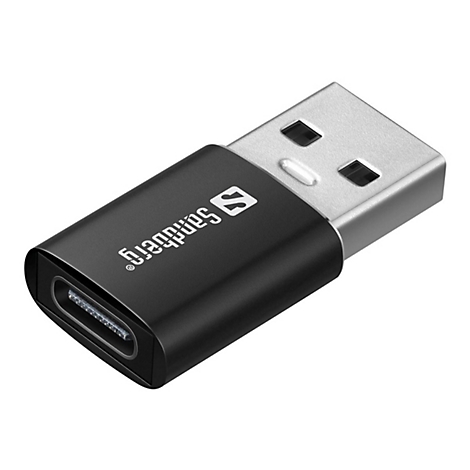 Schwarzer Sandberg USB-C auf USB-A Adapter auf weißem Hintergrund.
