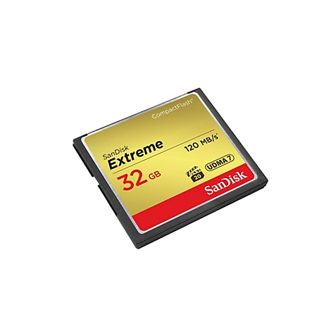 Gros plan sur une carte mémoire CompactFlash SanDisk Extreme, 32 Go, 120 Mo/s, sur fond blanc.