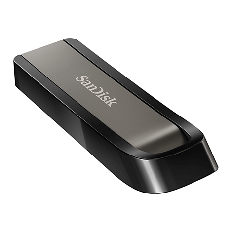 Clé USB noire et argentée avec le mot "SanDisk" imprimé.