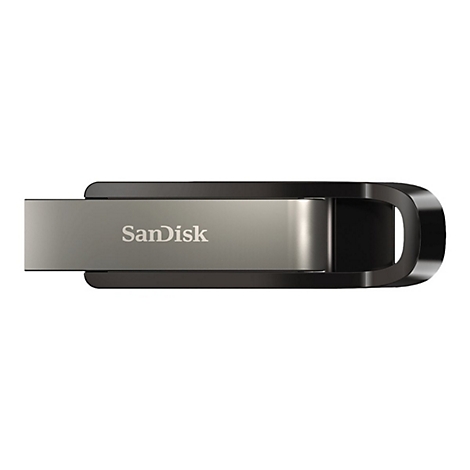 Ein grauer USB-Stick mit schwarzem Rahmen. Der Schriftzug Sandisk ist sichtbar.