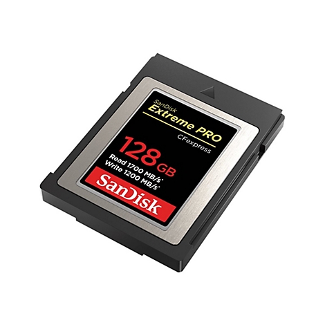 Schwarze CFexpress Speicherkarte mit silberner Umrandung und rotem/schwarzem Label mit „128 GB“ und „SanDisk Extreme PRO“ Schriftzug.