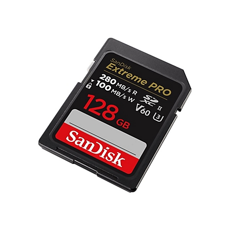 Eine SD-Karte der Marke SanDisk, schwarz, mit roter Schrift. Aufschrift: Extreme Pro, 128 GB.