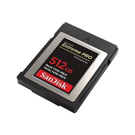 Schwarze CFexpress Speicherkarte mit silbernem Rand und roter und schwarzer Beschriftung. 512 GB, SanDisk Extreme PRO.