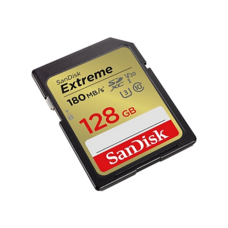 SD-Karte von Sandisk, schwarz, goldenes Label, roter Schriftzug, 128 GB.