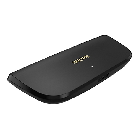 Schwarzer Sandisk-Kartenleser, leicht angewinkelt, Schriftzug und Kontrollleuchte.