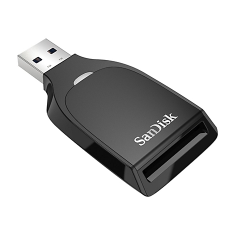 Schwarzer Sandisk Kartenleser mit USB-Stecker. Der Schriftzug "Sandisk" ist zu sehen.