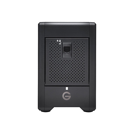 Schwarzes externes Festplattengehäuse mit perforierter Front und dem Logo 'G'.