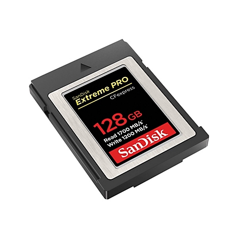Carte SanDisk Extreme Pro CFexpress, 128 Go. Boîtier noir, façade argentée, écriture rouge.