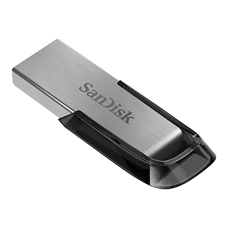Une clé USB argentée avec le texte "SanDisk" sur fond blanc. Une partie en plastique noir entoure un côté.