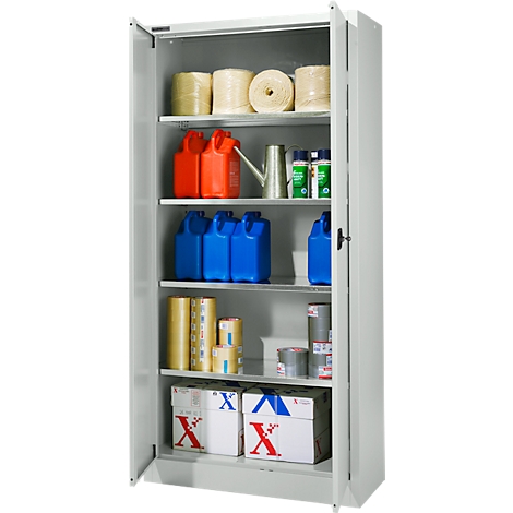 Un armario de acero gris con puertas abiertas, lleno de varios artículos, incluyendo líquidos, cuerdas y cajas.