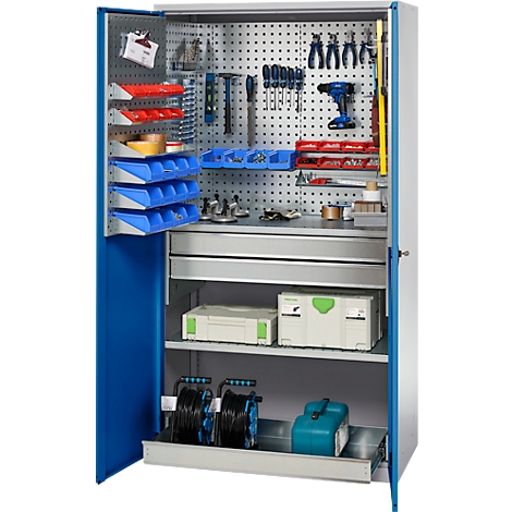Armoire à outils ouverte avec outils et accessoires. Bleu et argenté, intérieur rempli d'outils et de pièces.