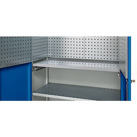 Porte d'armoire à outils ouverte avec panneau perforé et étagères. Extérieur bleu. Intérieur argenté.