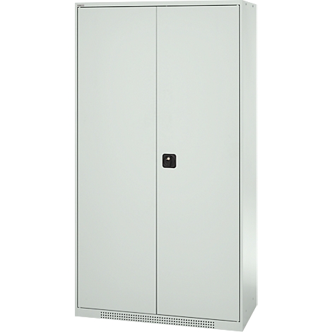 Armoire en acier grise à deux portes, une poignée noire et des fentes de ventilation en bas.