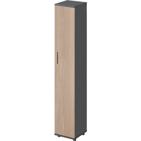 Une armoire haute et étroite avec une façade aspect bois, un dessus et un côté gris, et une petite poignée.