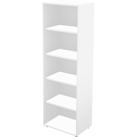 Een witte, staande boekenkast met vijf open schappen. Hij staat geïsoleerd, zonder andere objecten of mensen.