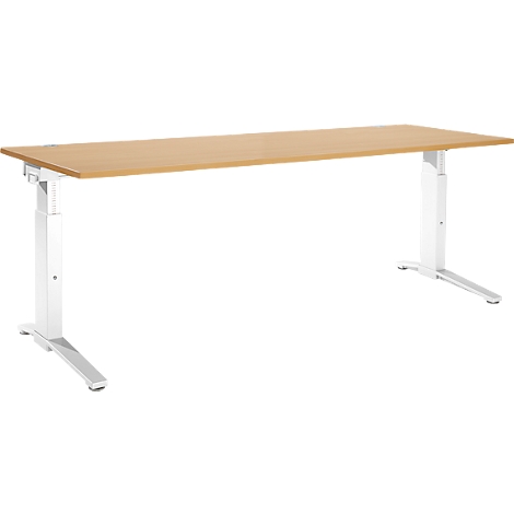 In hoogte verstelbaar bureau. Houten blad, witte poten. De tafel staat tegen een witte achtergrond.