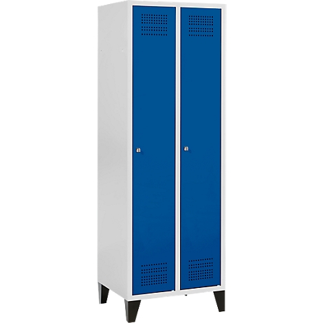 Armoire blanche avec deux portes bleues et pieds noirs.