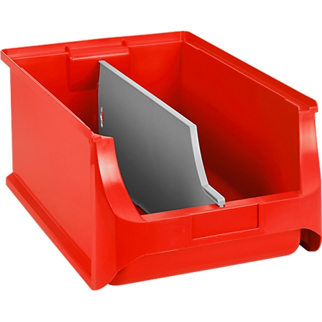 Rote Sichtlagerbox aus Kunststoff mit einer grauen Trennwand im Inneren vor weißem Hintergrund.