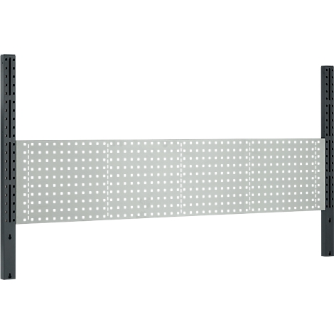 Metalen plank met geperforeerde plaat, tegen een witte achtergrond. De plank is grijs.