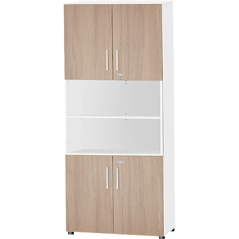 Armoire haute avec deux portes en haut et en bas, partie centrale blanche avec étagères. Portes couleur bois avec poignées argentées.