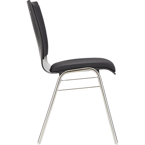 Vue latérale d'une chaise. Assise et dossier noirs, structure argentée.