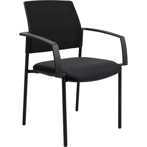 Chaise de bureau noire avec accoudoirs, assise et dossier en tissu, reposant sur quatre pieds noirs.