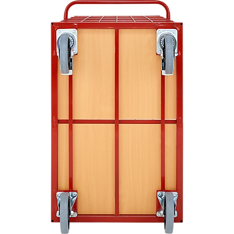 Bovenaanzicht van een rode transportkar met houten plaat en vier grijze wielen.