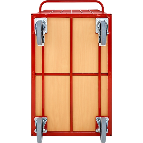 Bovenaanzicht van een rode trolley met houten paneel en vier grijze wielen.