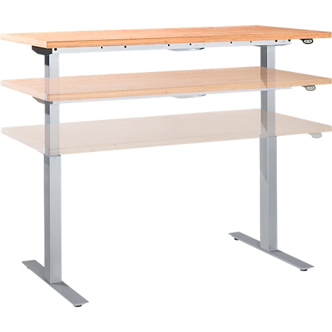 Height-adjustable desk made of wood and metal. Light-colored tabletop, silver-colored frame. Perspective view.