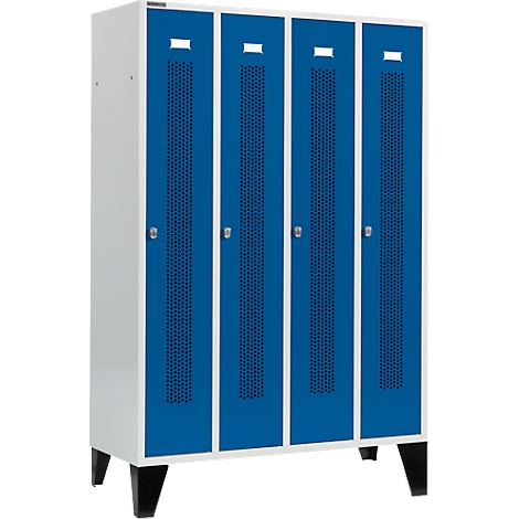 Een blauwe locker met vier deuren. De deuren hebben een geperforeerd patroon en witte frames. De locker staat op zwarte poten.