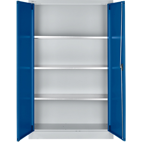Stahlschrank mit blauen Türen, geöffnet, zeigt drei weiße Regale.