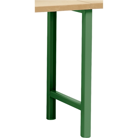 Gros plan détaillé d'un pied de table vert. La table rectangulaire a un dessus en bois clair.