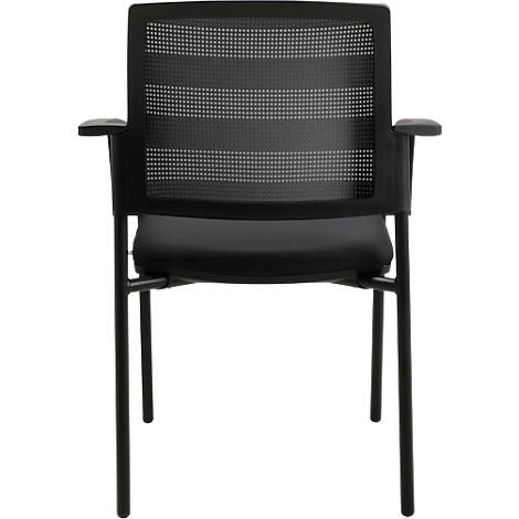 Chaise de bureau noire sur fond blanc. La chaise a un dossier en filet, des accoudoirs et quatre pieds.